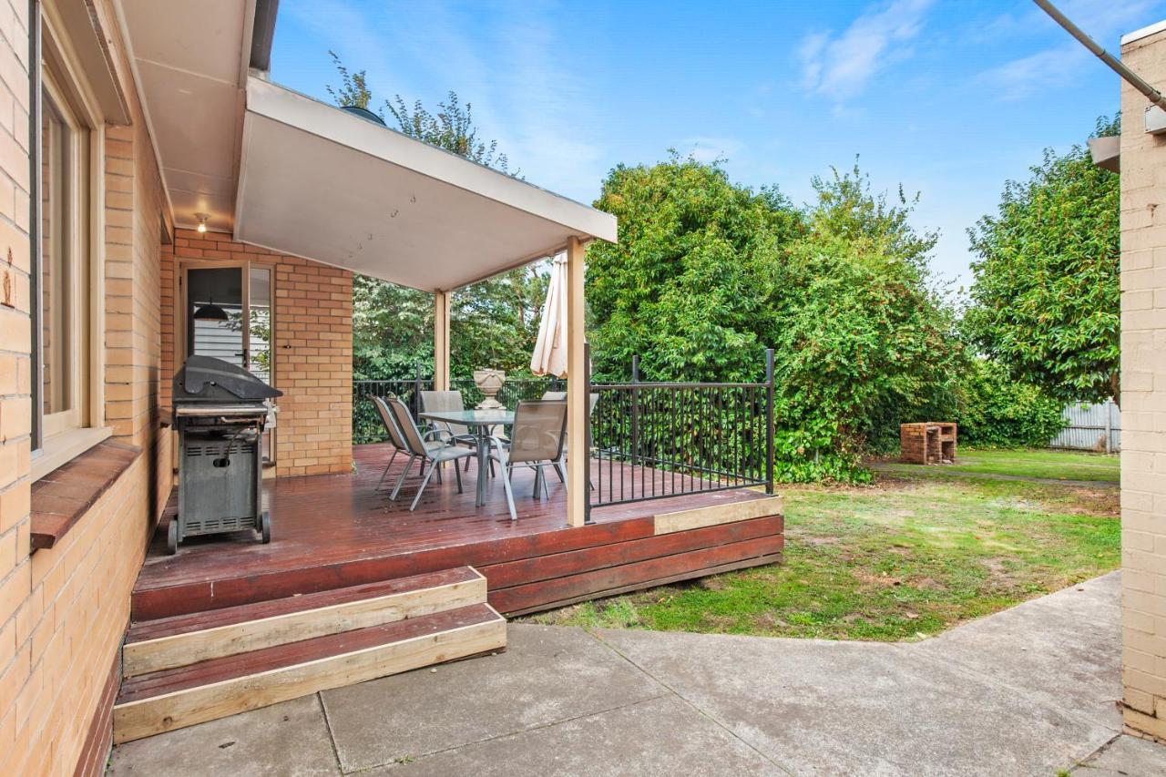 Family Friendly, Sleeps 8, Big Backyard, Pet Friendly Villa Ballarat Exterior photo